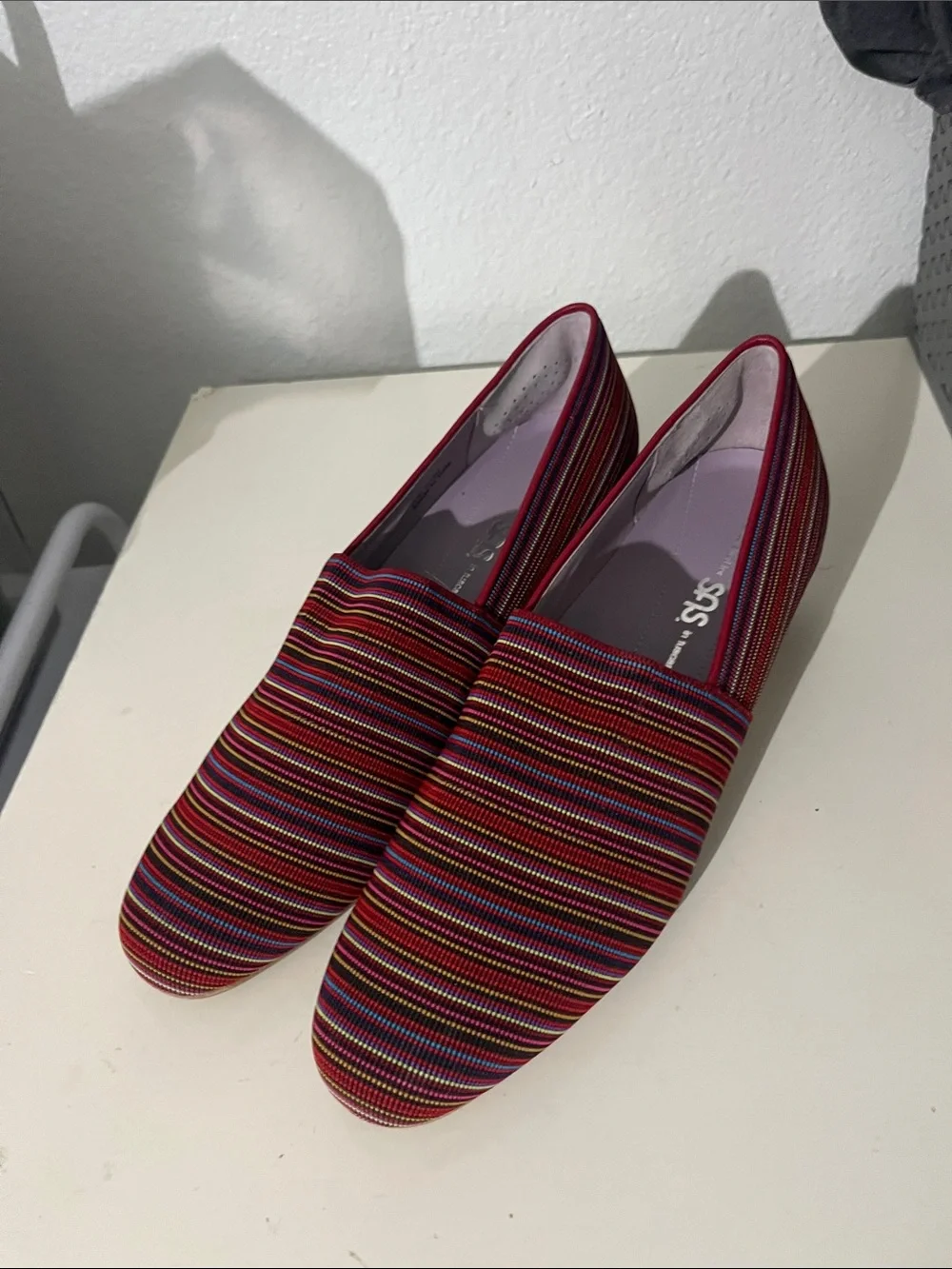 New SAS Becky Women’s Jute-Wrapped Wedge Red Rainbow 9.5 Narrow NWOT